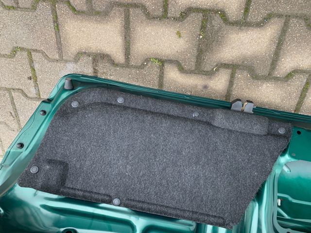 bontott MAZDA 626 Csomagtérajtó (Részeivel)