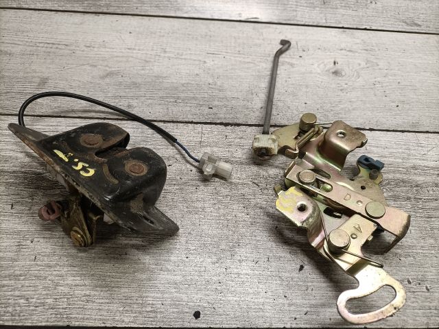 bontott MAZDA 626 Csomagtérajtó Zárszerkezet