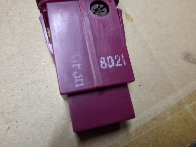 bontott MAZDA 626 Fényszórómagasság Állító Kapcsoló