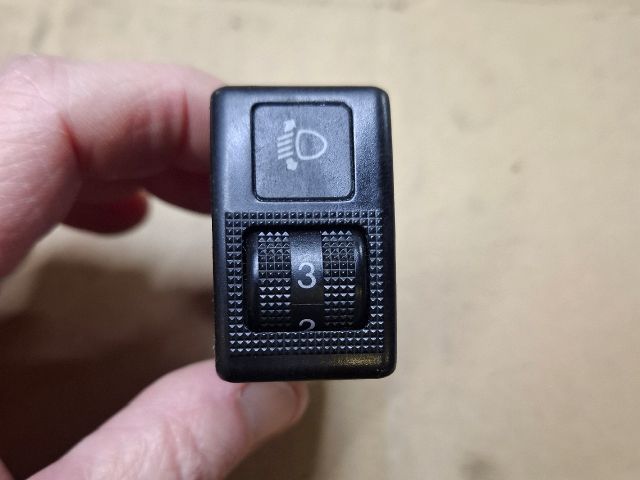 bontott MAZDA 626 Fényszórómagasság Állító Kapcsoló