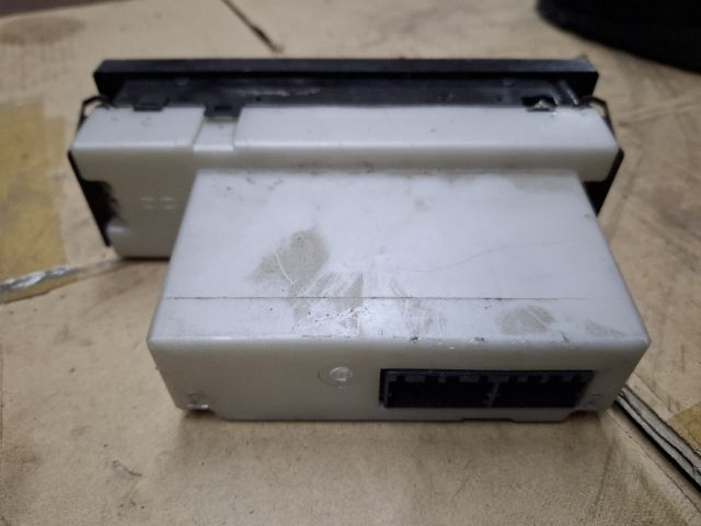 bontott MAZDA 626 Fűtéskapcsoló (digit klímás)