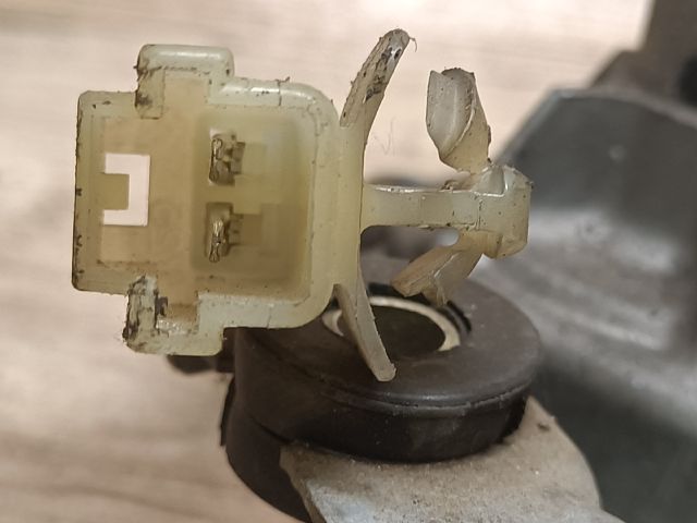 bontott MAZDA 626 Hátsó Ablaktörlő Motor