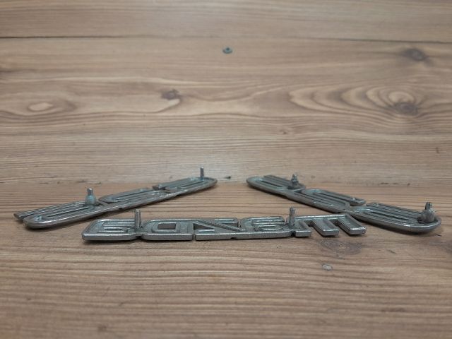 bontott MAZDA 626 Hátsó Embléma