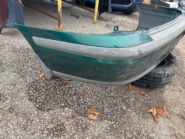 bontott MAZDA 626 Hátsó Lökhárító (Részeivel)