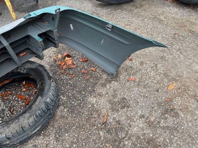 bontott MAZDA 626 Hátsó Lökhárító (Részeivel)