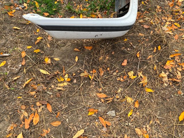 bontott MAZDA 626 Hátsó Lökhárító (Üresen)