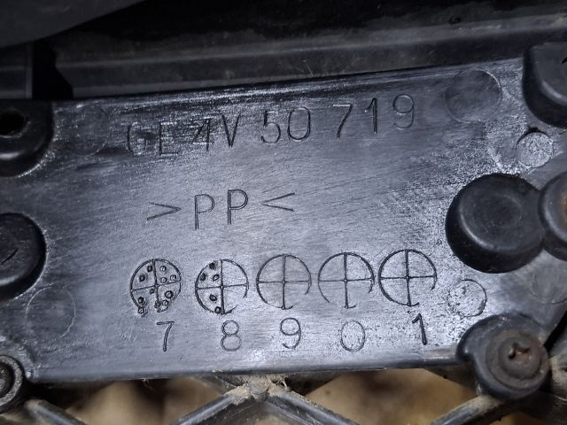 bontott MAZDA 626 Hűtőrács