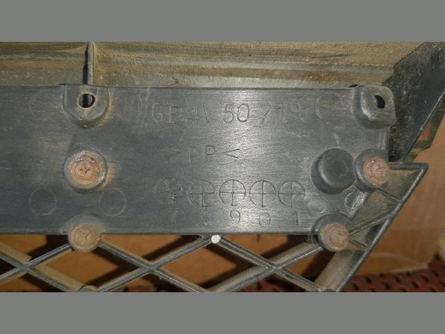 bontott MAZDA 626 Hűtőrács