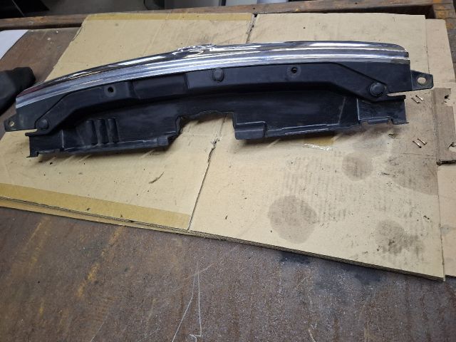 bontott MAZDA 626 Hűtőrács