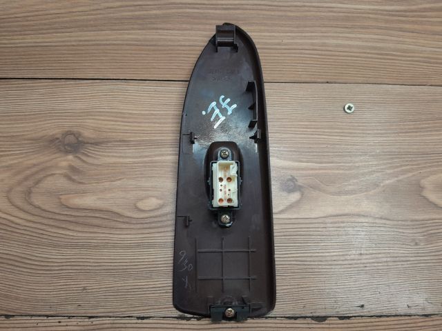 bontott MAZDA 626 Jobb első Ablakemelő Kapcsoló