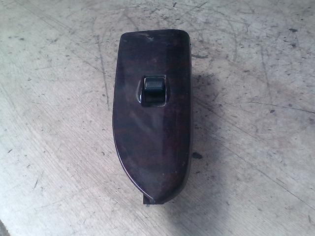 bontott MAZDA 626 Jobb első Ablakemelő Kapcsoló