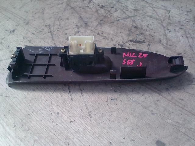 bontott MAZDA 626 Jobb első Ablakemelő Kapcsoló