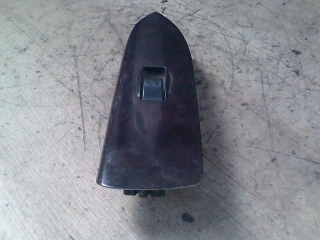 bontott MAZDA 626 Jobb első Ablakemelő Kapcsoló