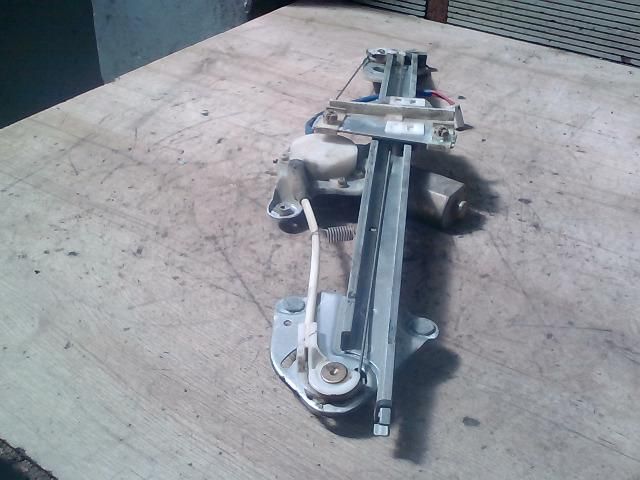 bontott MAZDA 626 Jobb első Ablakemelő Szerkezet (Elektromos)