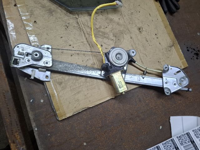 bontott MAZDA 626 Jobb első Ablakemelő Szerkezet (Elektromos)