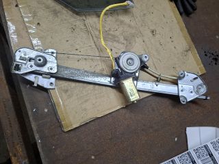 bontott MAZDA 626 Jobb első Ablakemelő Szerkezet (Elektromos)