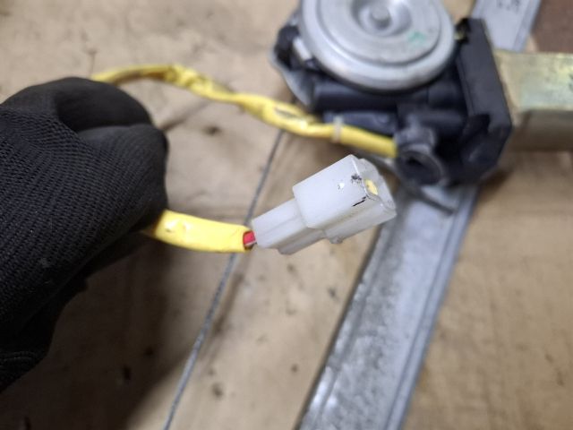 bontott MAZDA 626 Jobb első Ablakemelő Szerkezet (Elektromos)