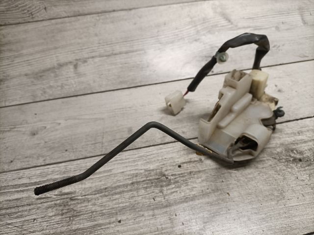 bontott MAZDA 626 Jobb első Ajtózár