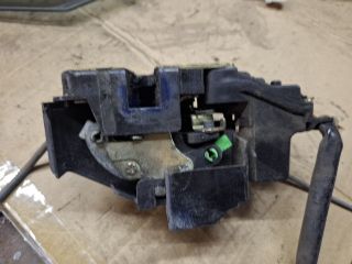 bontott MAZDA 626 Jobb első Ajtózár