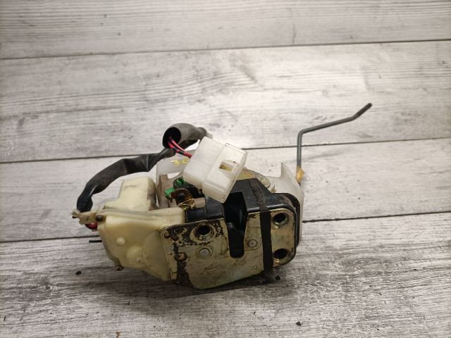 bontott MAZDA 626 Jobb első Ajtózár