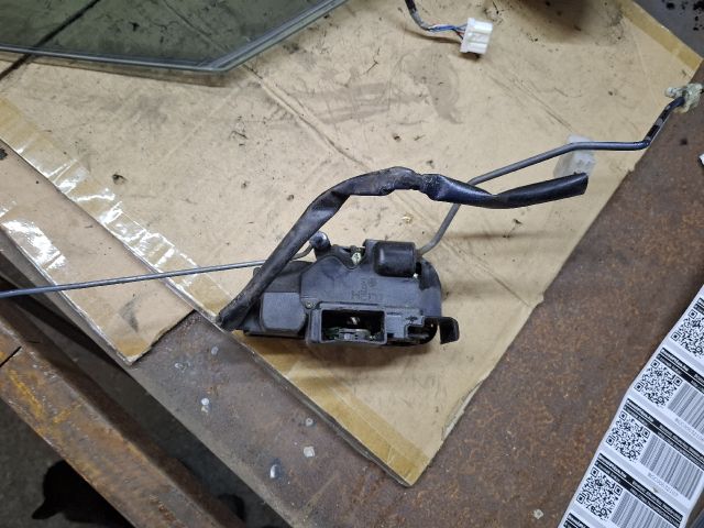 bontott MAZDA 626 Jobb első Ajtózár