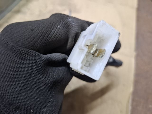 bontott MAZDA 626 Jobb első Ajtózár