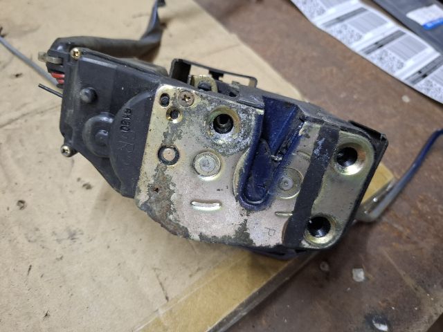 bontott MAZDA 626 Jobb első Ajtózár