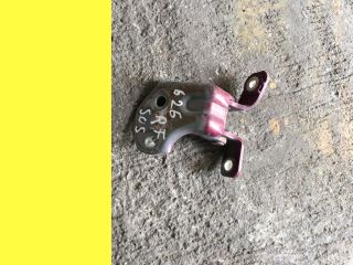 bontott MAZDA 626 Jobb első Felső Zsanér