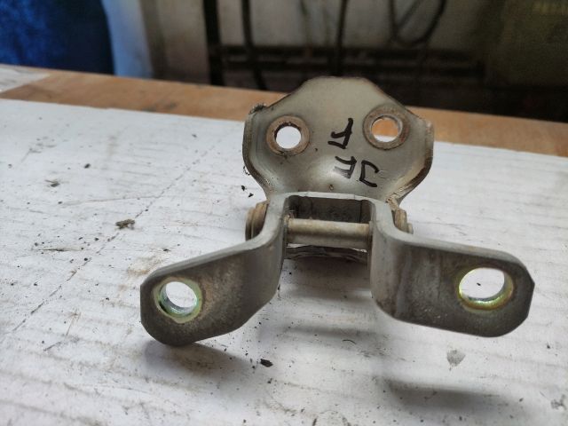 bontott MAZDA 626 Jobb első Felső Zsanér