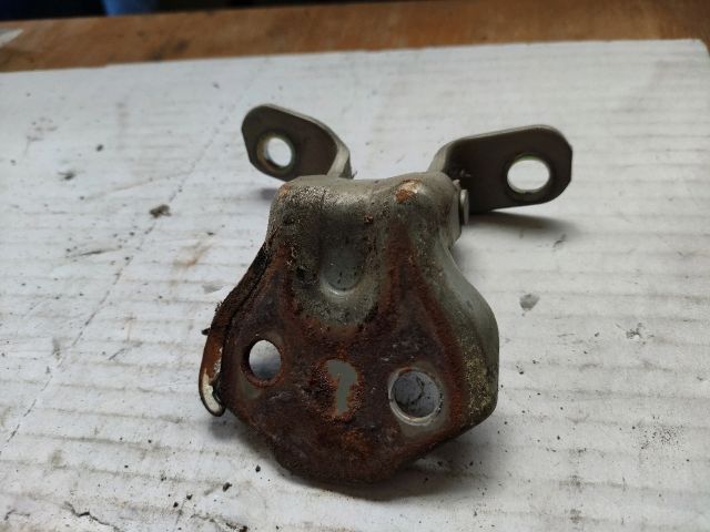 bontott MAZDA 626 Jobb első Felső Zsanér