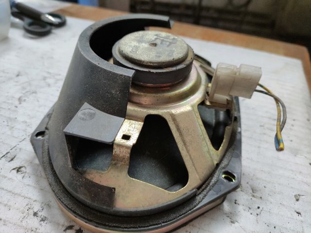 bontott MAZDA 626 Jobb első Hangszóró