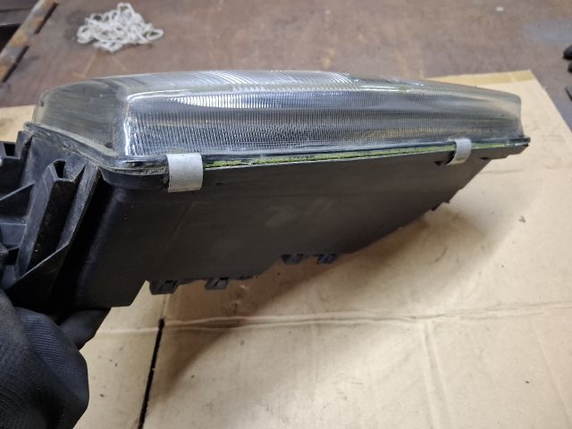 bontott MAZDA 626 Jobb Fényszóró