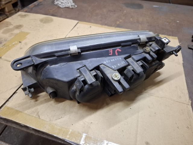 bontott MAZDA 626 Jobb Fényszóró