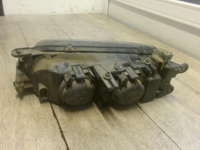 bontott MAZDA 626 Jobb Fényszóró