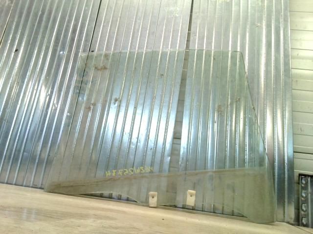 bontott MAZDA 626 Jobb hátsó Ablak