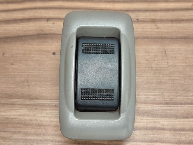 bontott MAZDA 626 Jobb hátsó Ablakemelő Kapcsoló