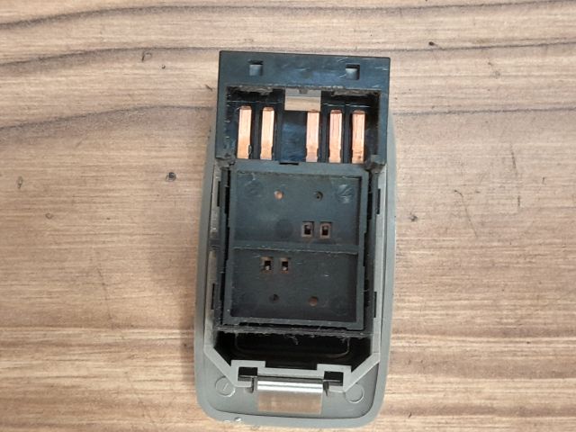 bontott MAZDA 626 Jobb hátsó Ablakemelő Kapcsoló