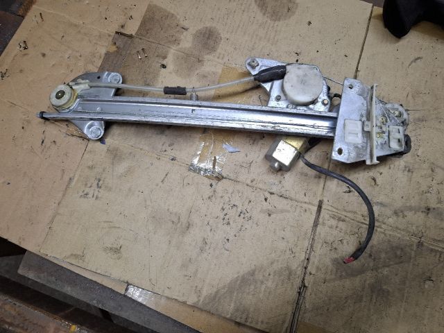 bontott MAZDA 626 Jobb hátsó Ablakemelő Szerkezet (Elektromos)