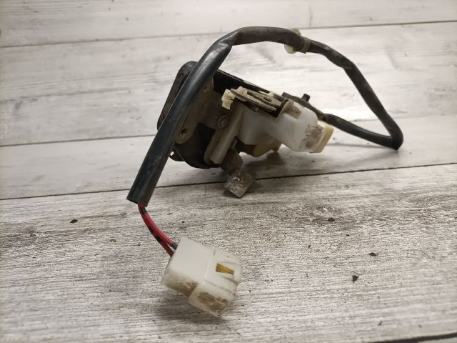 bontott MAZDA 626 Jobb hátsó Ajtózár