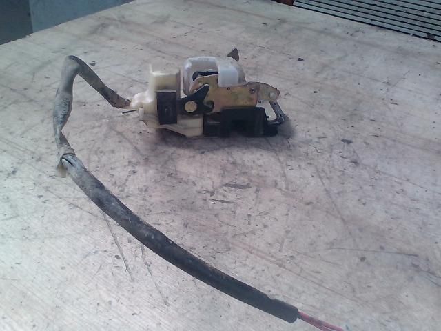 bontott MAZDA 626 Jobb hátsó Ajtózár