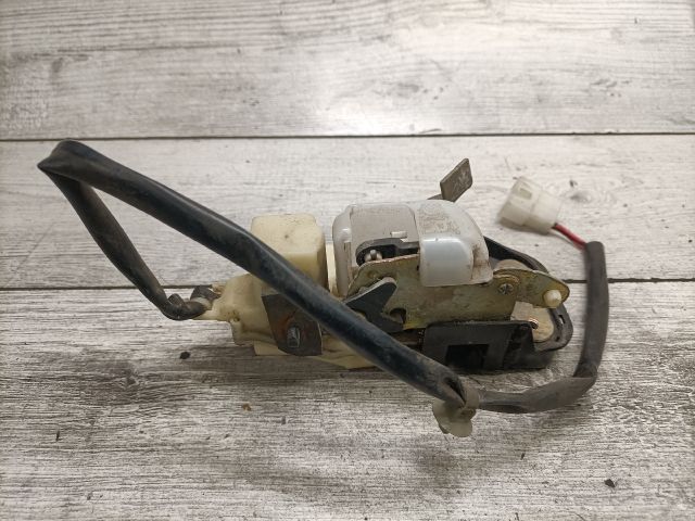 bontott MAZDA 626 Jobb hátsó Ajtózár