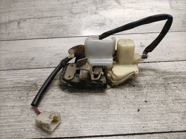 bontott MAZDA 626 Jobb hátsó Ajtózár