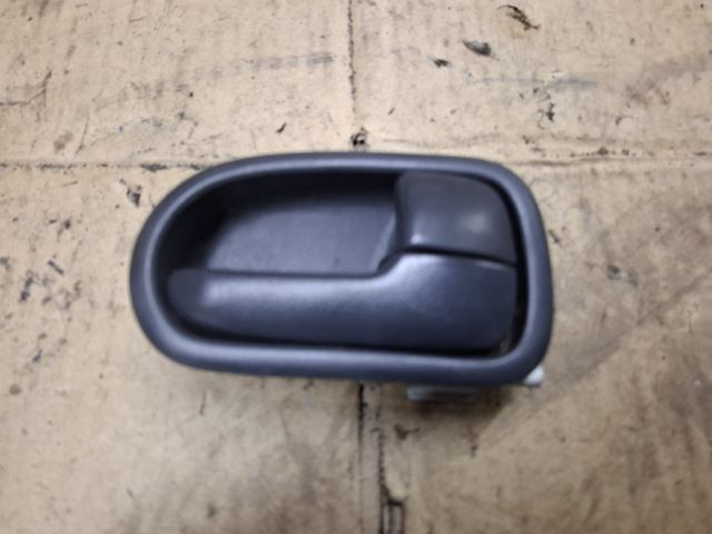 bontott MAZDA 626 Jobb hátsó Belső Kilincs