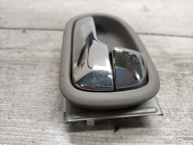 bontott MAZDA 626 Jobb hátsó Belső Kilincs