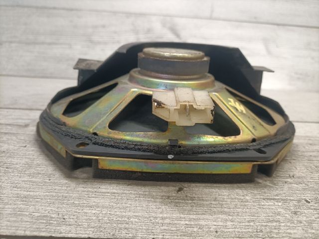 bontott MAZDA 626 Jobb hátsó Hangszóró