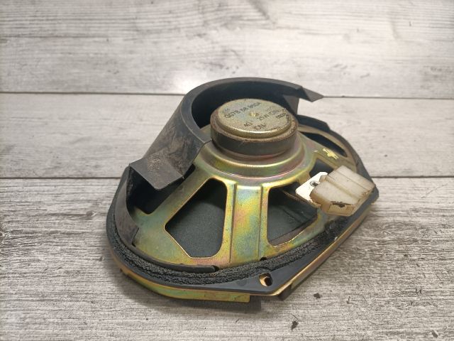 bontott MAZDA 626 Jobb hátsó Hangszóró