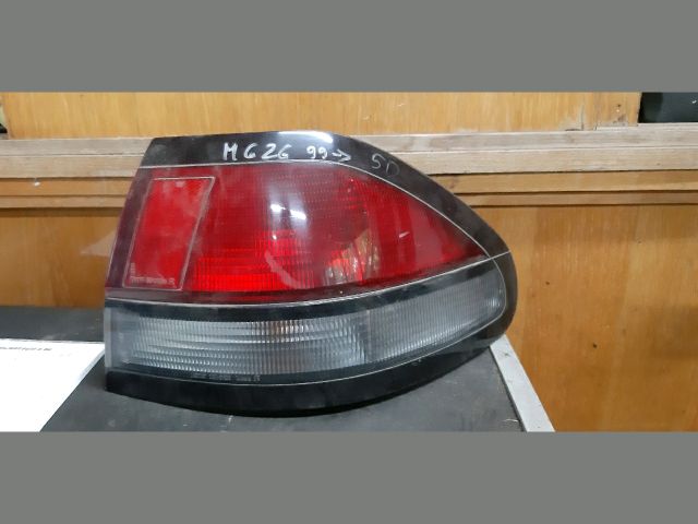 bontott MAZDA 626 Jobb Külső Hátsó Lámpa