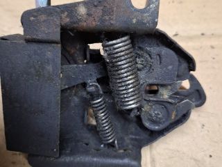 bontott MAZDA 626 Motorháztető Zárszerkezet