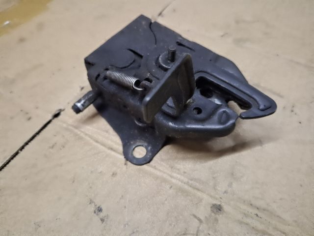 bontott MAZDA 626 Motorháztető Zárszerkezet