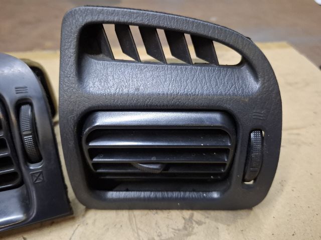 bontott MAZDA 626 Szellőző Szett